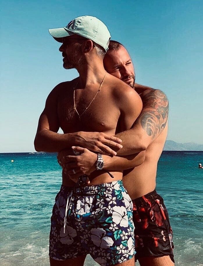 gay couple3